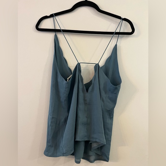 Urban outfitters top, low cut, low back - Picture 3 of 3